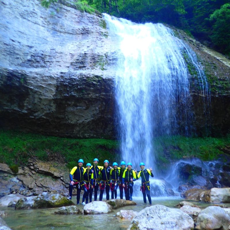 team-building-groupe-canyoning-1