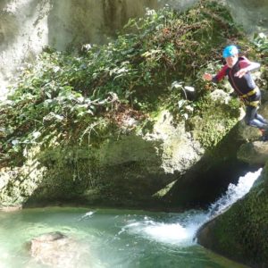 team-building-groupe-canyoning-8